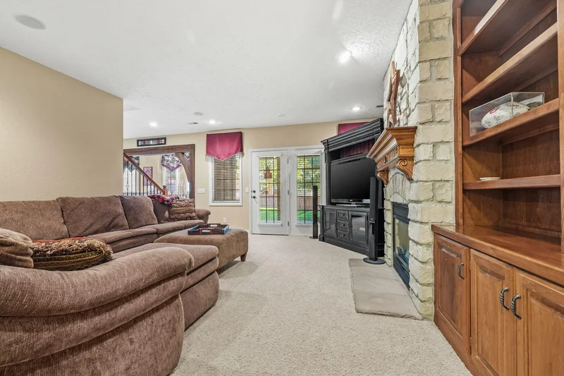3094 W Cedarbluff Drive, Springfield, MO 65810, Springfield, Missouri, United States. - Photo 36