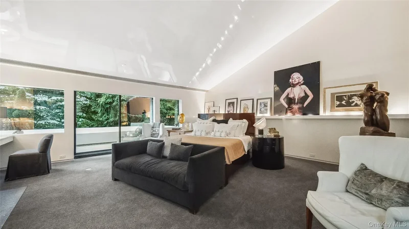 7 Folie Court, Manhasset, New York, United States. - Photo 15