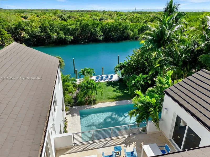 180 Cape Florida Dr, Key Biscayne, Florida, United States. - Photo 45
