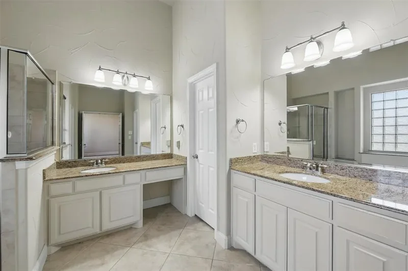 3060 England Parkway, Grand Prairie, Texas, United States. - Photo 27
