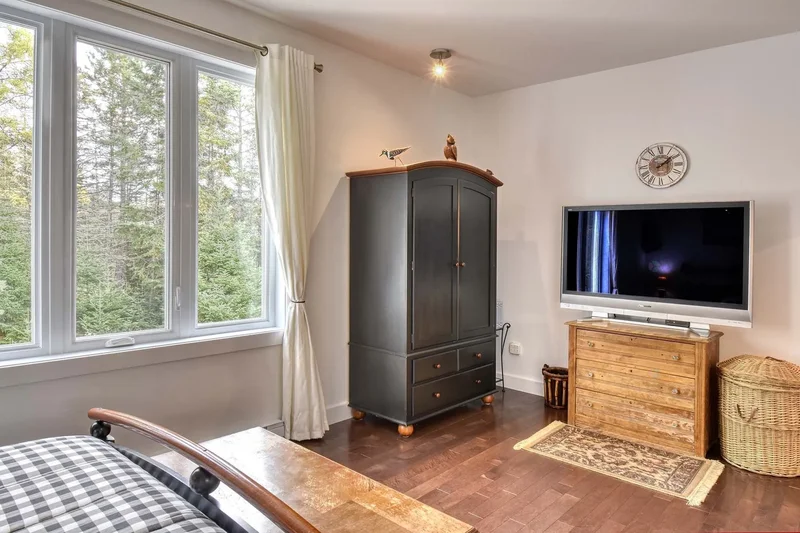 145 Ch. Jean-Robert, Mont-Tremblant, Quebec, Canada. - Photo 46