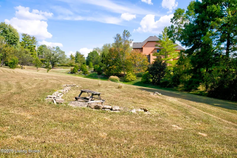9400 Floydsburg Rd, Louisville, KY 40245, Watterson Park, Kentucky, United States. - Photo 53