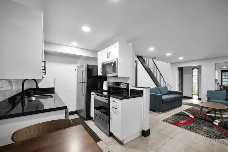 621 NE 28th St, Oakland Park, Florida, United States. - Photo 63