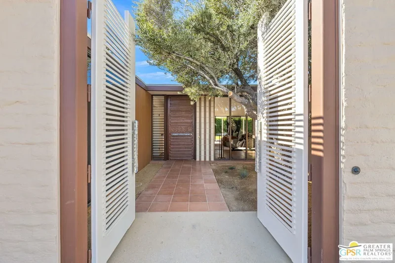 695 N Camino Real, Palm Springs, CA 92262, Palm Springs, California, United States. - Photo 7