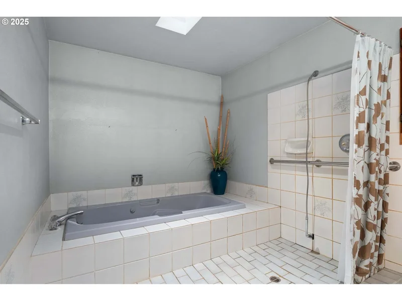 3990 SW Borland Rd, Tualatin, OR 97062, Tualatin, Oregon, United States. - Photo 10