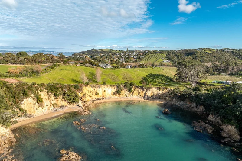 54 Korora Road, Waiheke Island, AUK, Waiheke Island, Auckland, New Zealand. - Photo 18