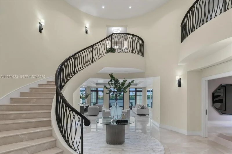 288 S Coconut Ln, Miami Beach, Florida, United States. - Photo 6