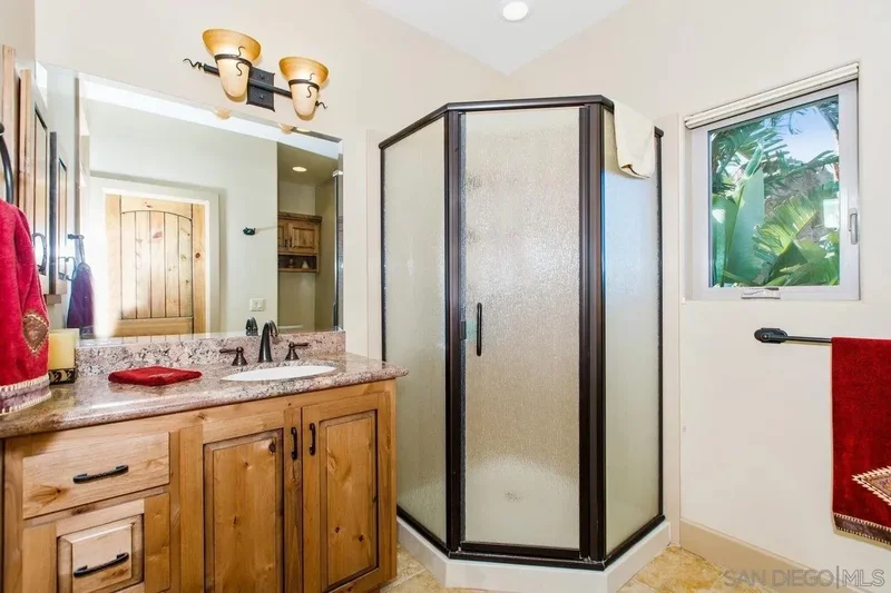 15715 Green Valley Truck Trail, Ramona, California, United States. - Photo 14