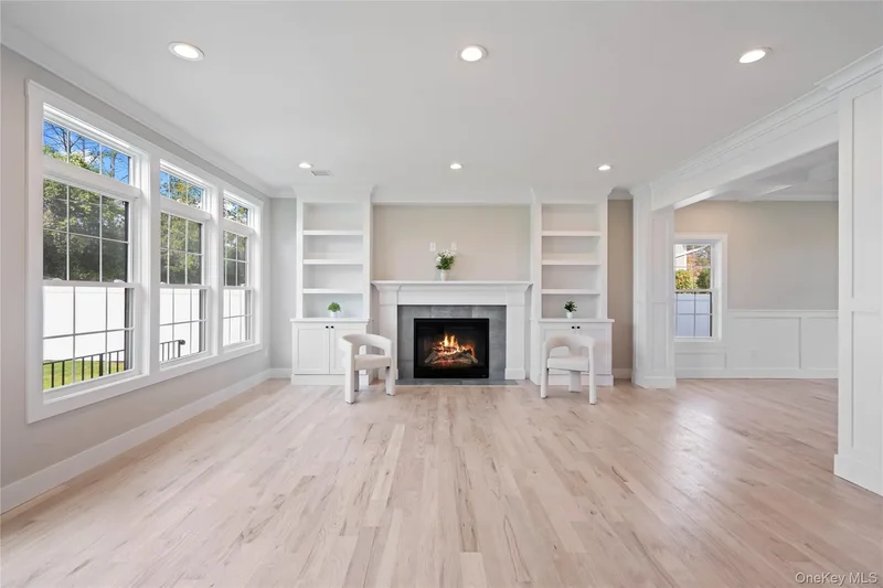 25 Westchester Avenue, Jericho, New York, United States. - Photo 2
