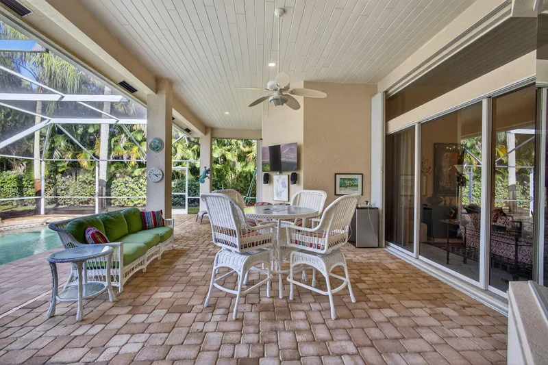 9923 SE Oak Tree Terrace, Tequesta, Florida, United States. - Photo 62