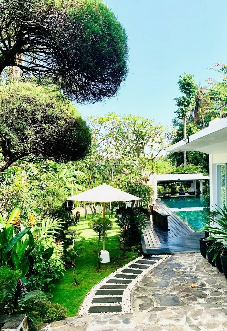 6 Bedroom Tumbak Bayuh Haven with Large Orchard