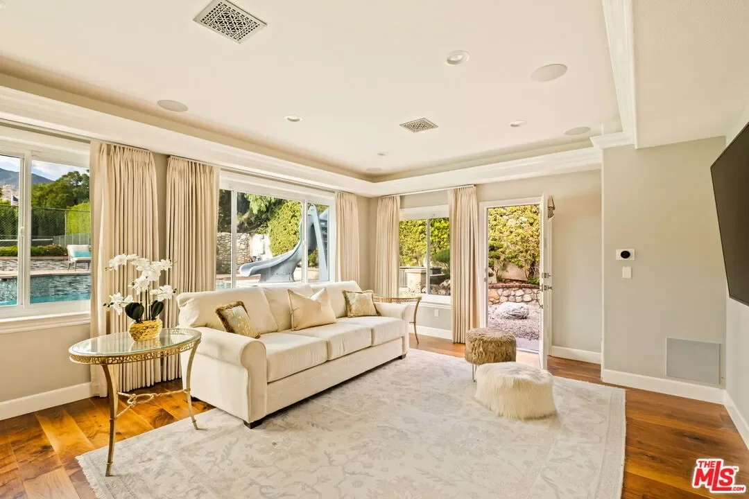 1047 Pomello Dr, Claremont, California, United States. - Photo 18