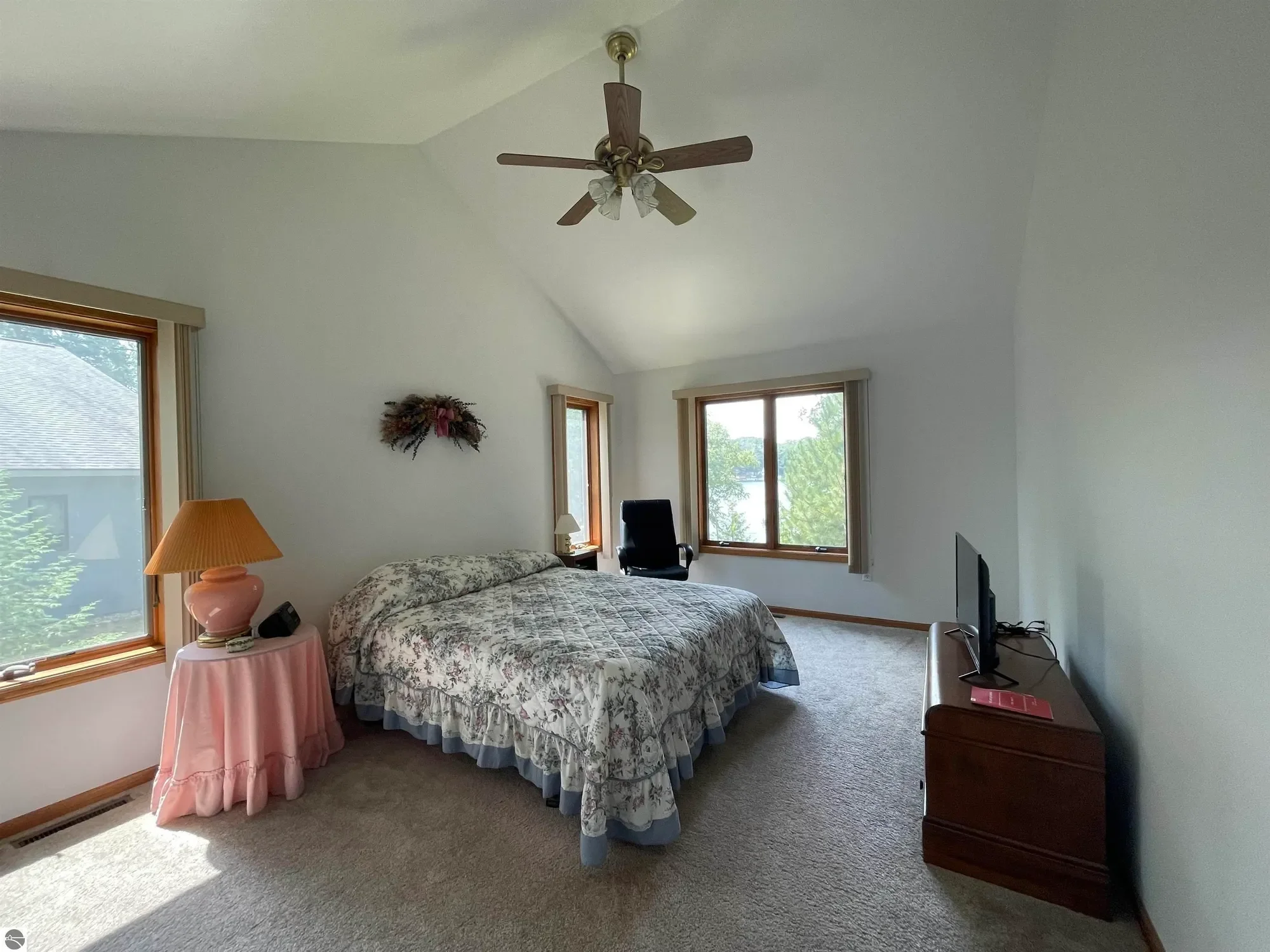Gallery photo 4