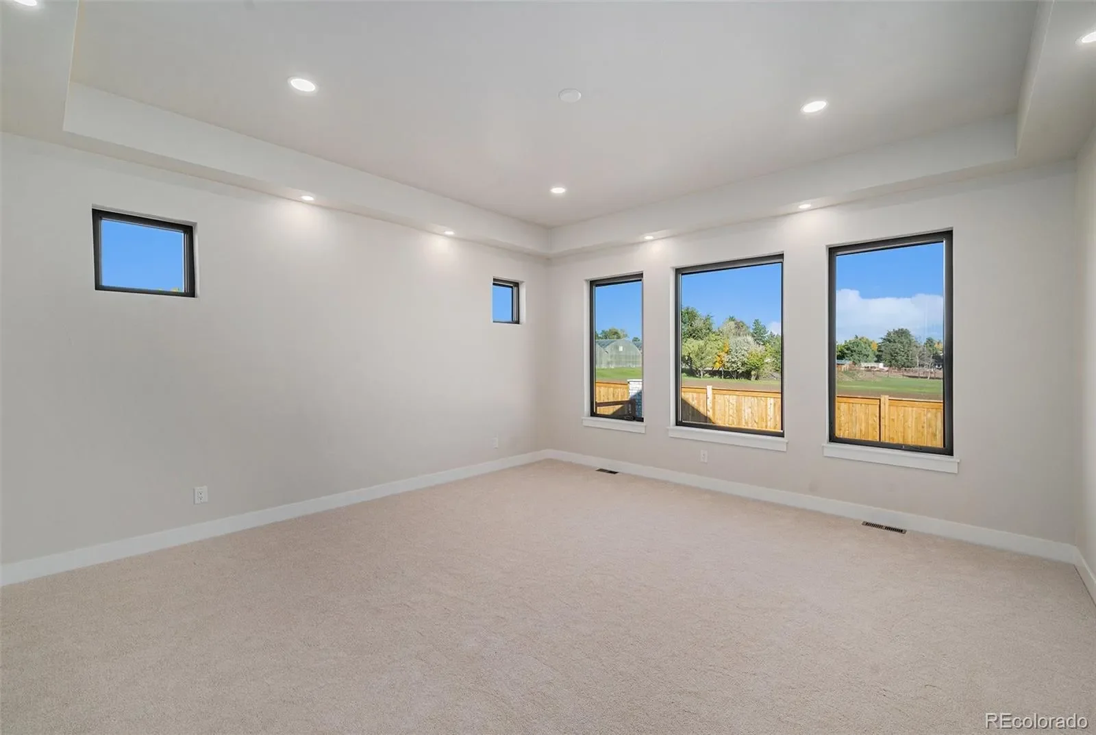 Gallery photo 12