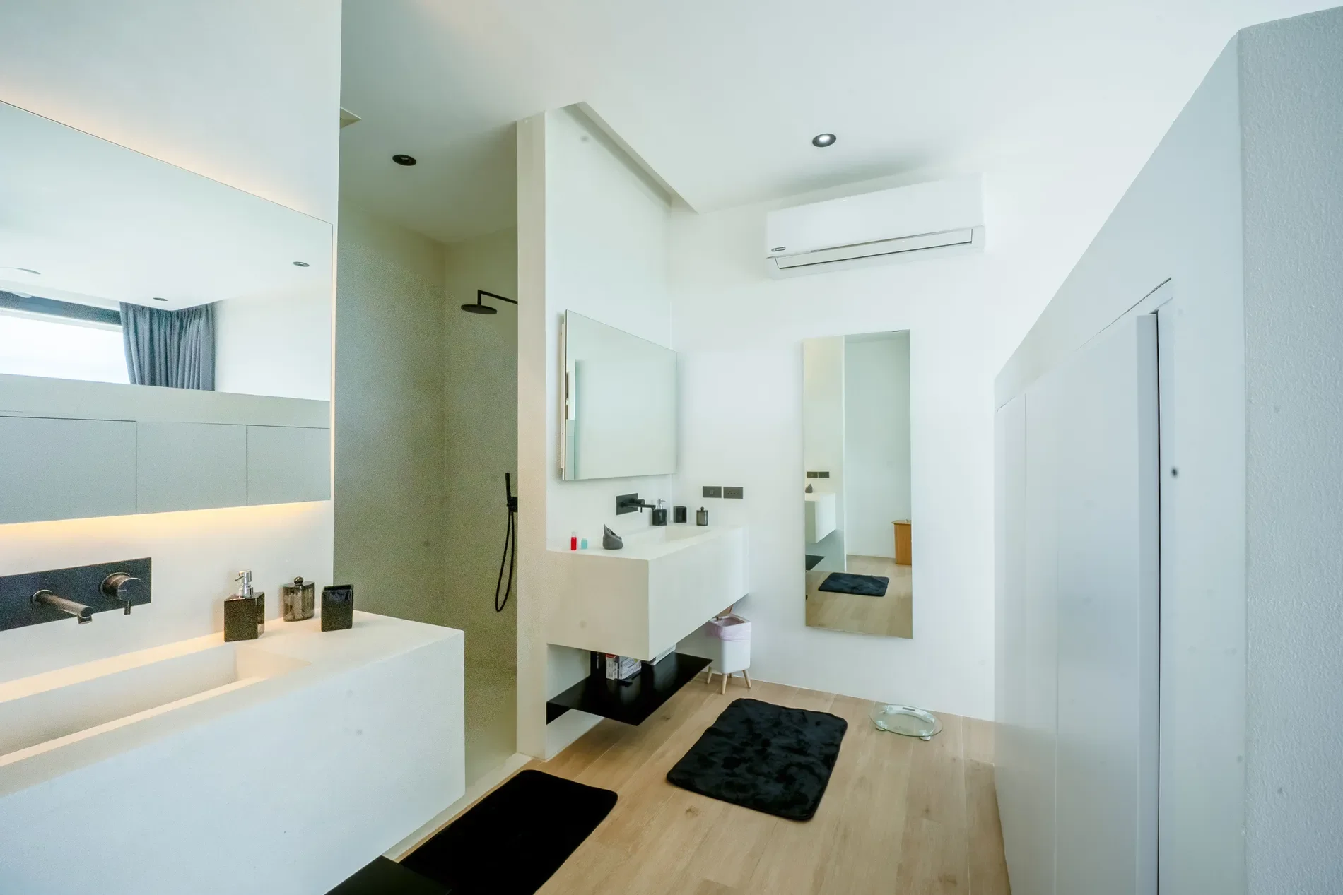 Gallery photo 5