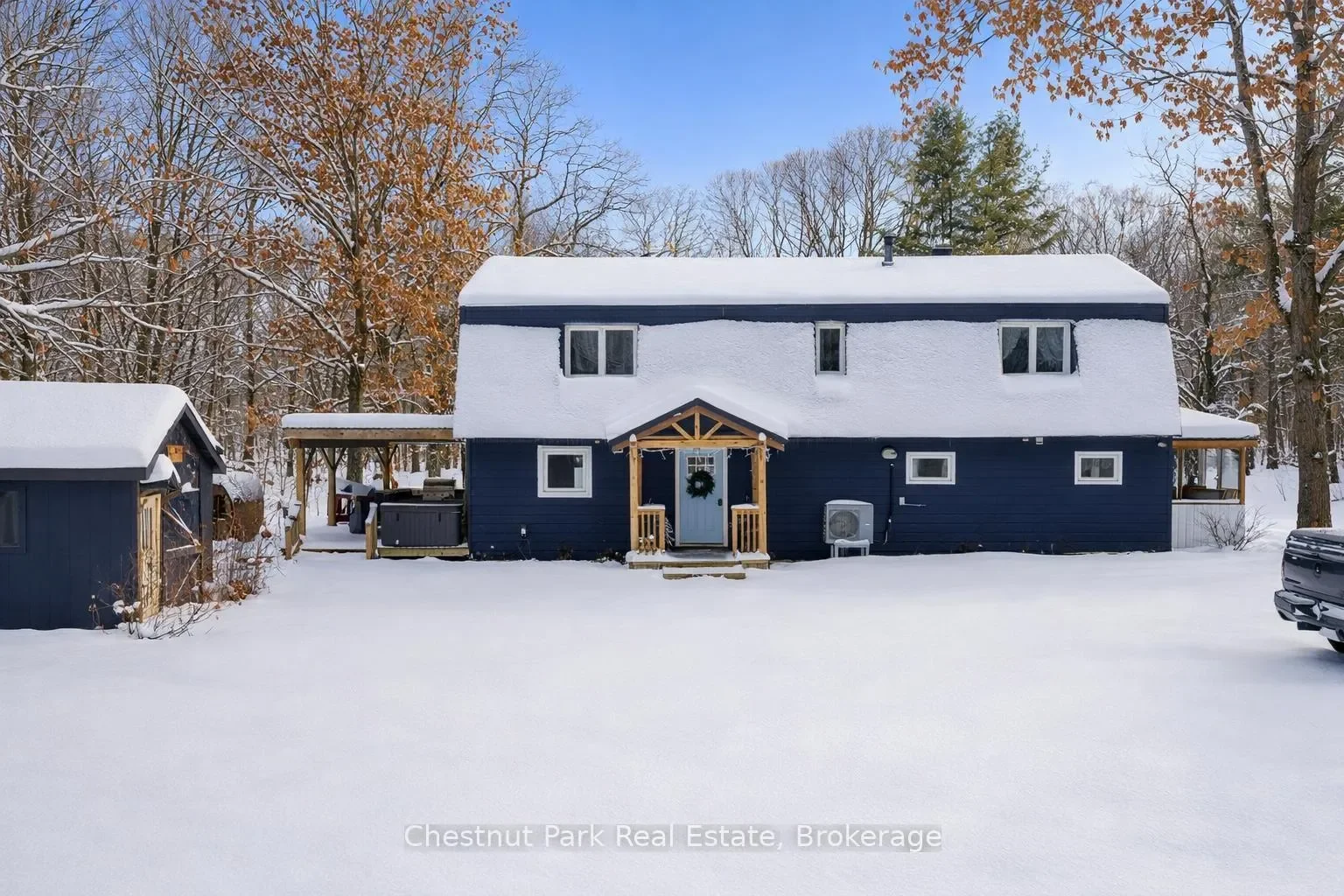 Exterior photo 5