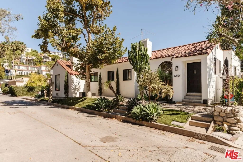 2060 High Tower Drive, Los Angeles, California, United States. - Photo 23
