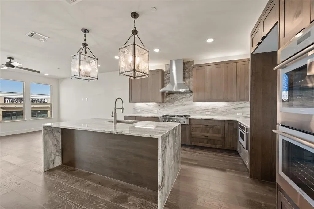 1345 Linkside Drive, Irving, Texas, United States. - Photo 4