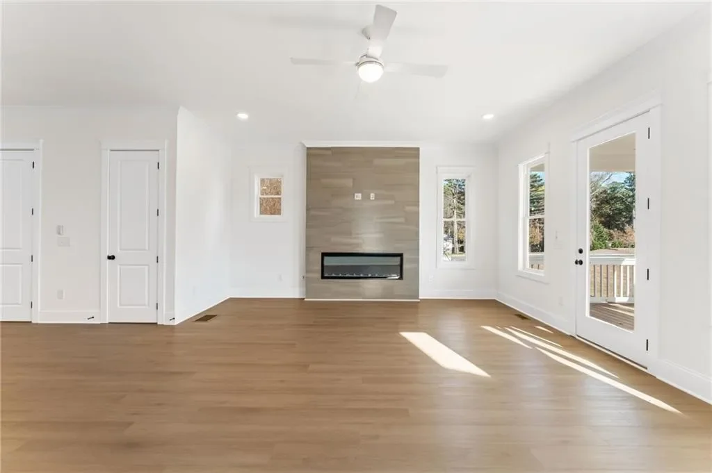 Gallery photo 10