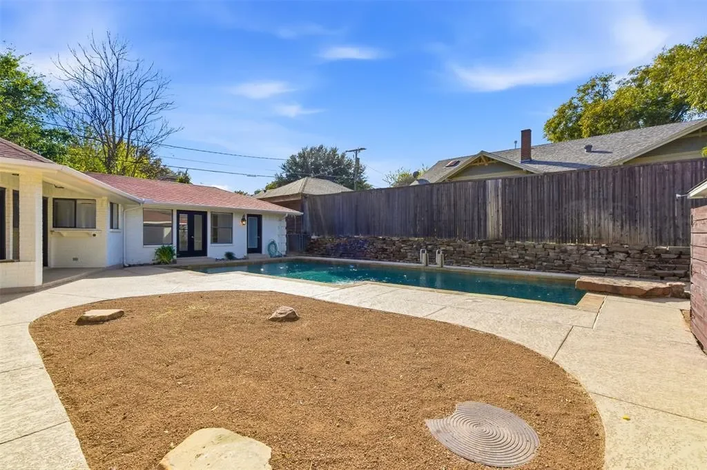 2201 Mistletoe Boulevard, Fort Worth, Texas, United States. - Photo 24