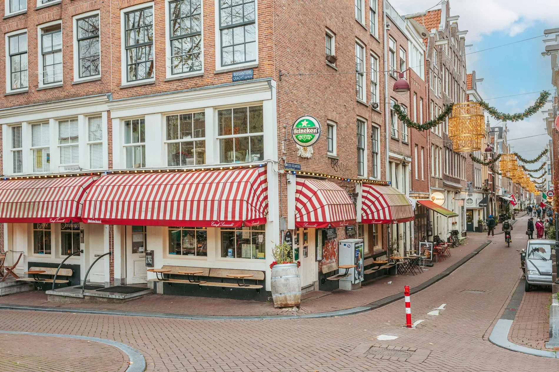 Exterior photo 8