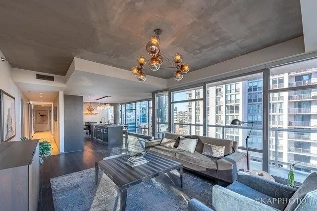201 West Grand Avenue , 1001, Chicago, IL 60654, Chicago, Illinois, United States. - Photo 24