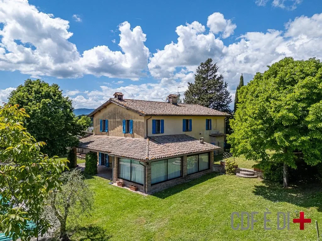 Exterior photo 4