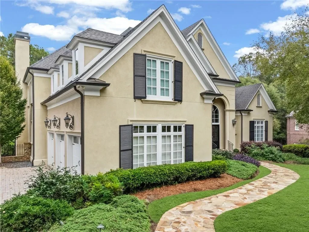 1655 Misty Oaks Drive, Atlanta, Georgia, United States. - Photo 3