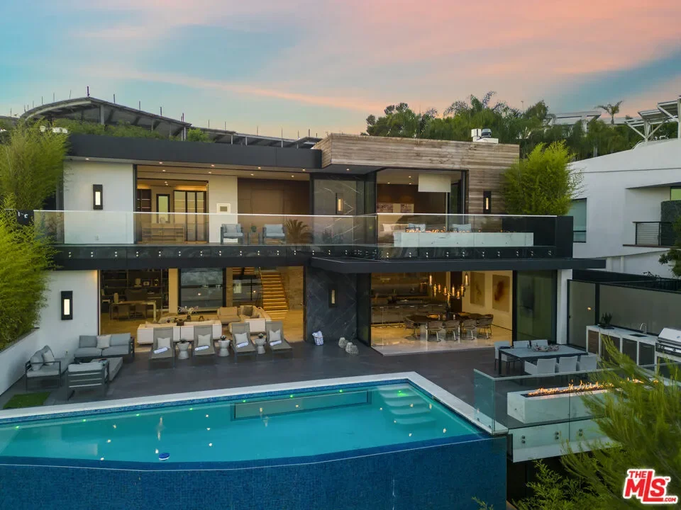 9410 Sierra Mar Pl, Los Angeles, California, United States. - Photo 5