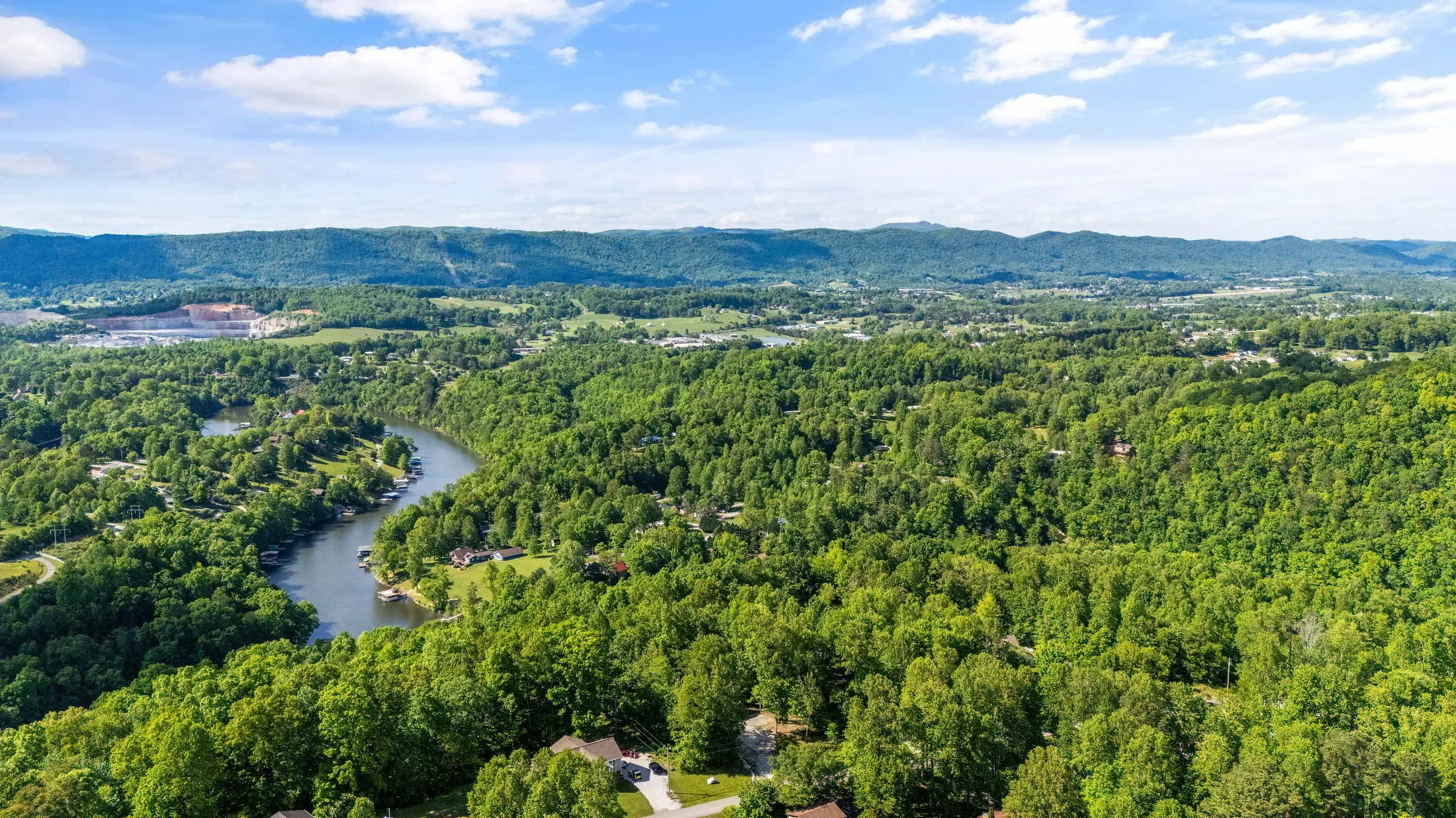 237 Lakemont Lane , Caryville, TN 37714, Caryville, Tennessee, United States. - Photo 42