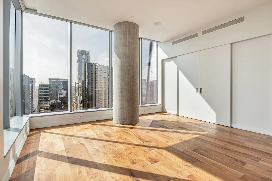 210 Lavaca Street Unit 2903, Austin, TX 78701, Austin, Texas, United States. - Photo 31