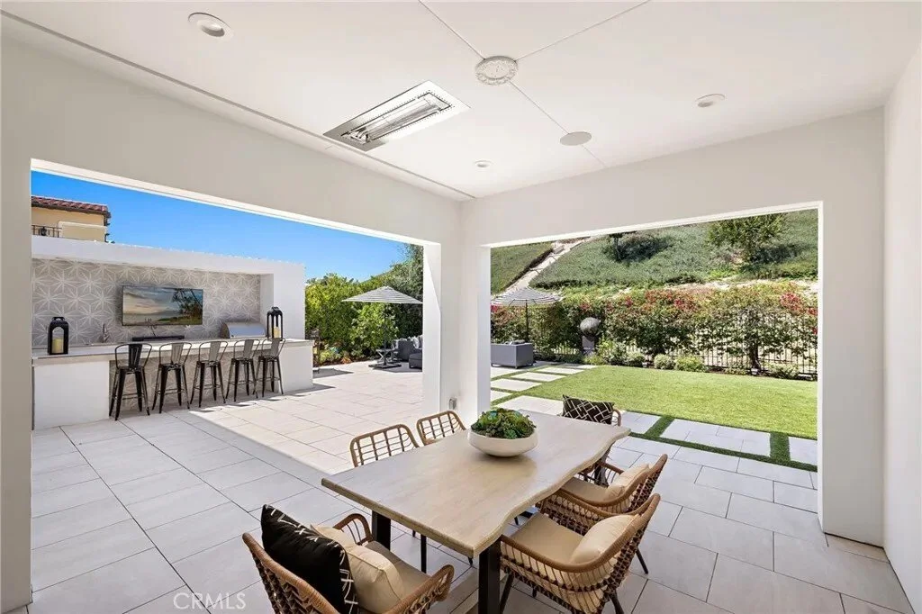 93 Interstellar, Irvine, California, United States. - Photo 18