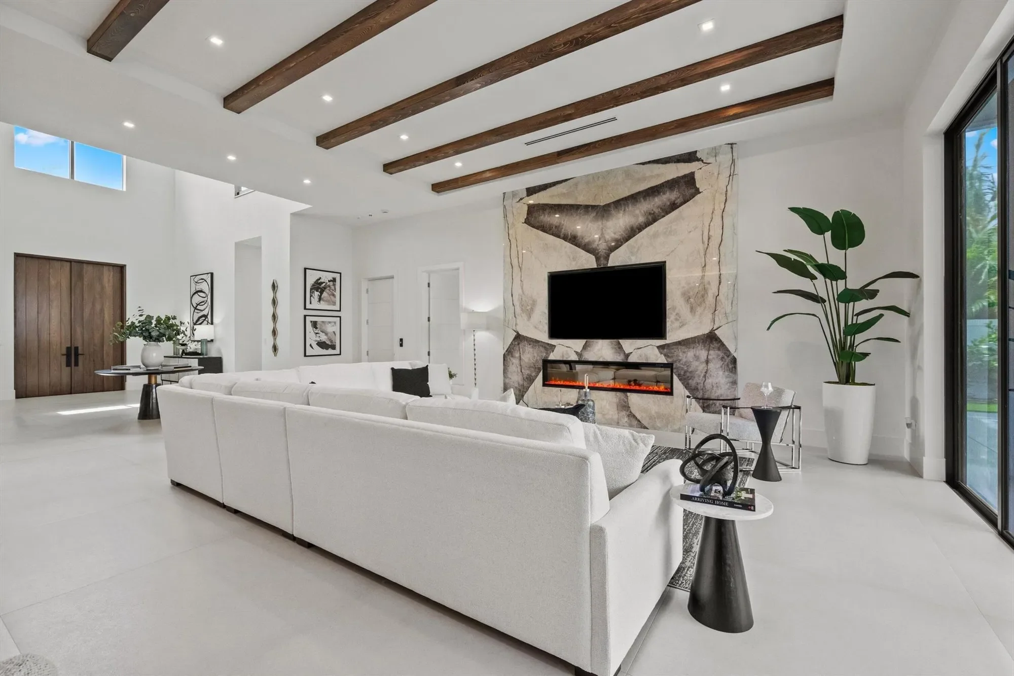335 NE 5th Street, Boca Raton, Florida, United States. - Photo 3