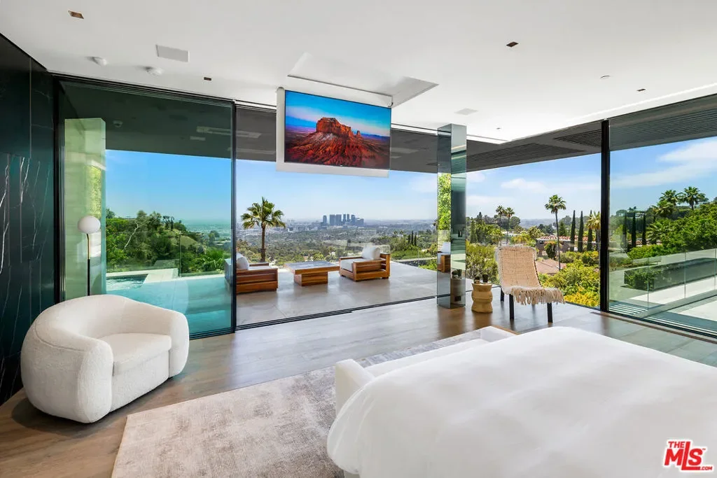 1108 Wallace, Beverly Hills, California, United States. - Photo 56