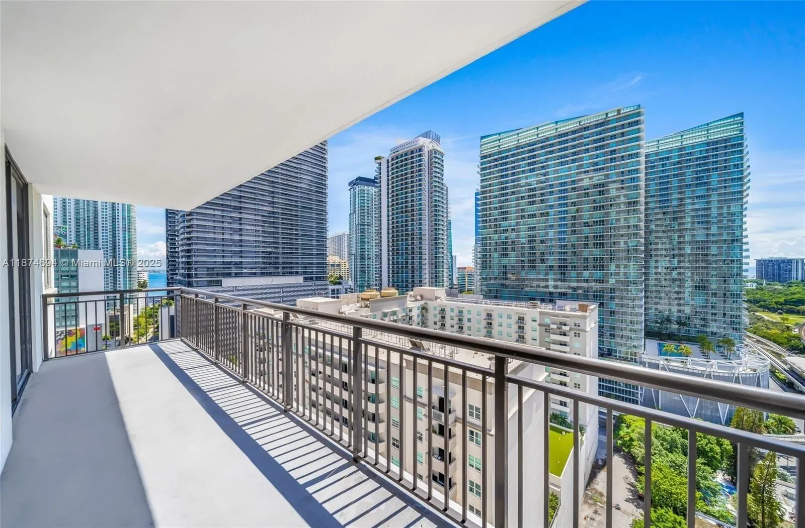 999 SW 1st Ave 1903, Miami, Florida, United States. - Photo 4