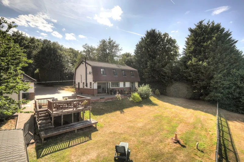 Homestead Drive, Basildon, Langdon Hills, England, United Kingdom. - Photo 6