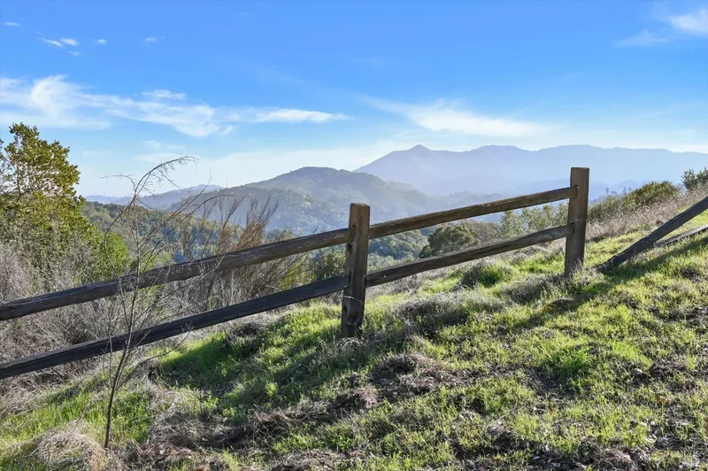 615 Oak Manor Drive, Fairfax, California, United States. - Photo 3