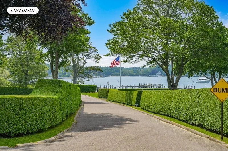 31 Manhanset Road, Dering Harbor, NY 11964, Shelter Island Heights, New York, United States. - Photo 13