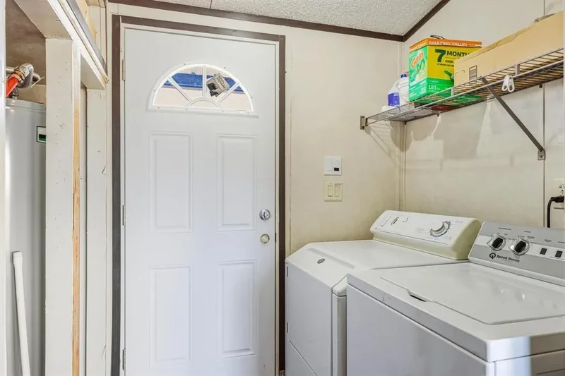 904 County Road 3341, Paradise, Texas, United States. - Photo 14