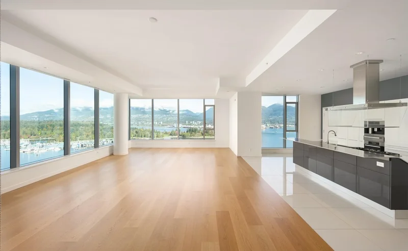 Spectacular waterfront home at Three Harbour Green