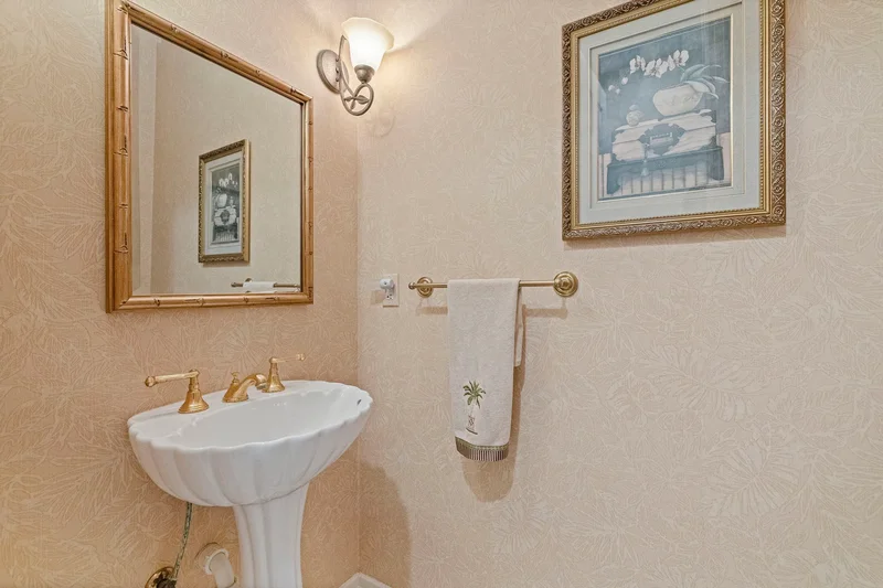 2000 Bayview Dr., Tierra Verde, FL 33715, St. Petersburg, Florida, United States. - Photo 4