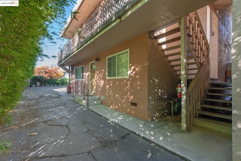 558 58th St, Oakland, California, United States. - Photo 26