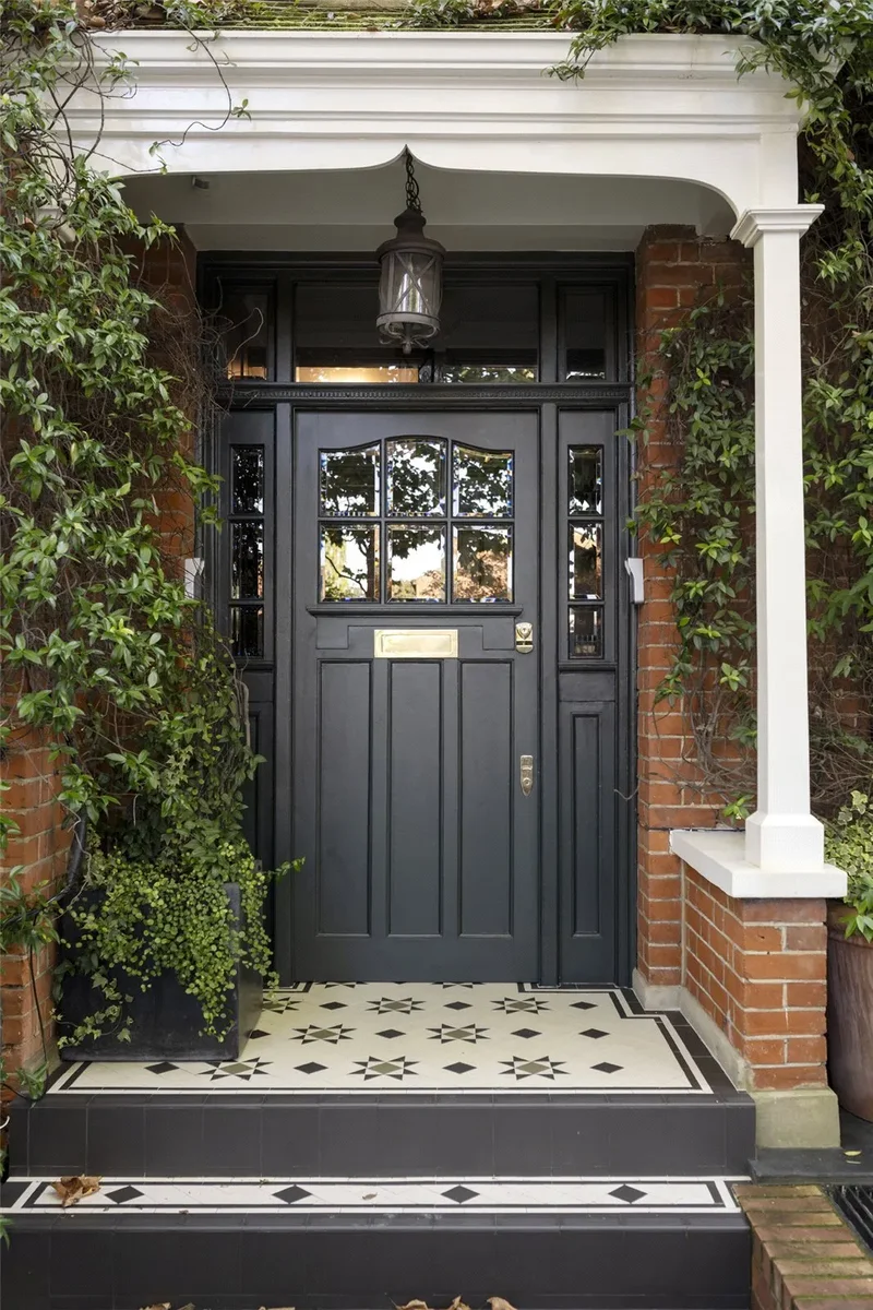 St Quintin Avenue, London, London, England, United Kingdom. - Photo 14