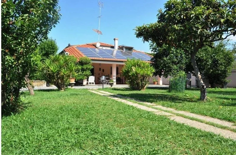 Villa in vendita a Carrara(MS) in Ottimo composto da 8vani