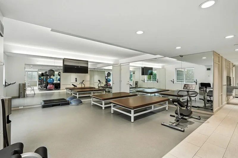 1 Av. Wood 105, Pointe-Claire, Quebec, Canada. - Photo 42