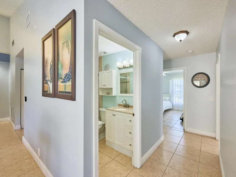 9469 Boca Gardens Circle S C, Boca Raton, Florida, United States. - Photo 5