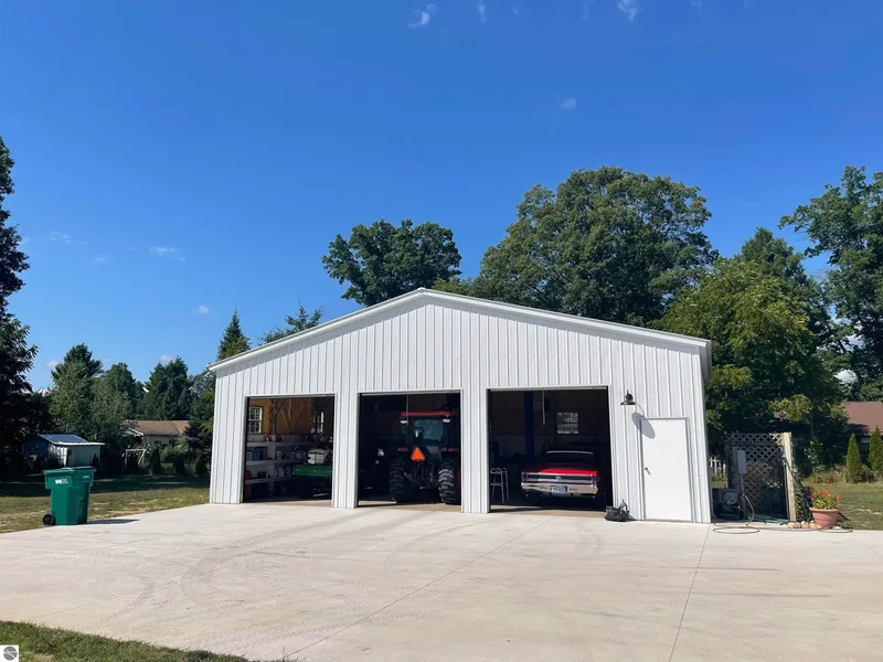 2492 E Fir Road, Harrison, MI 48625, Harrison, Michigan, United States. - Photo 39