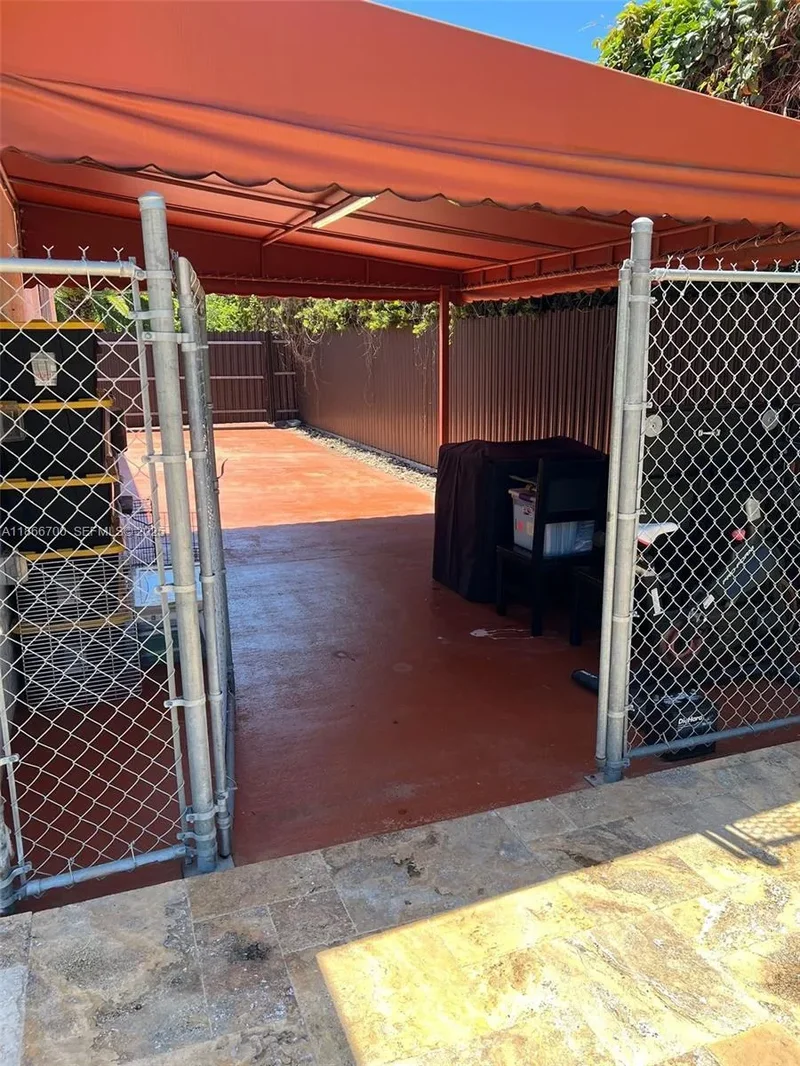 12365 NW 6th St, Miami, Florida, United States. - Photo 33