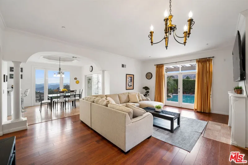 7449 Studio Road, 91304, California, United States. - Photo 17
