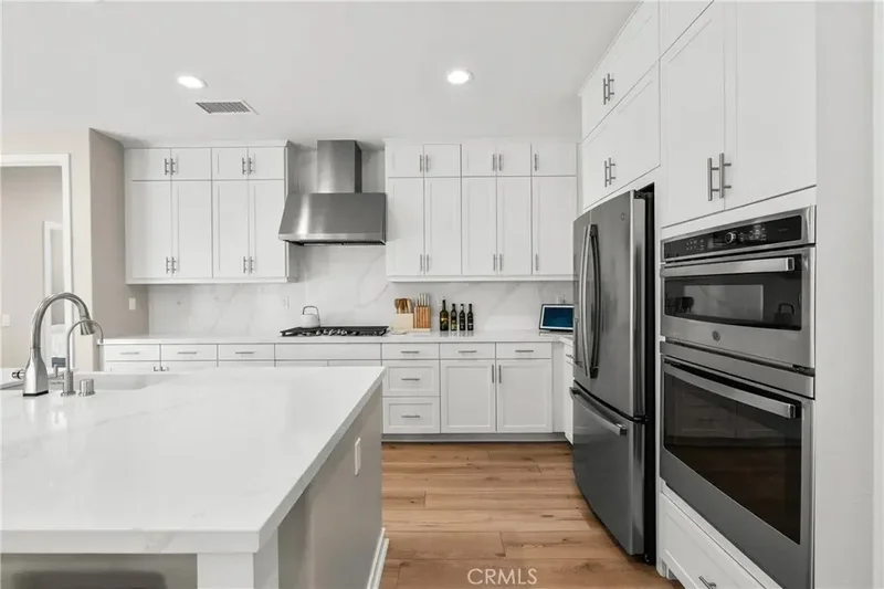 28332 Clarion, Santa Clarita, California, United States. - Photo 6